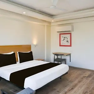 3* Hotel Townhouse Sector 57 Near Hong Kong Bazaar